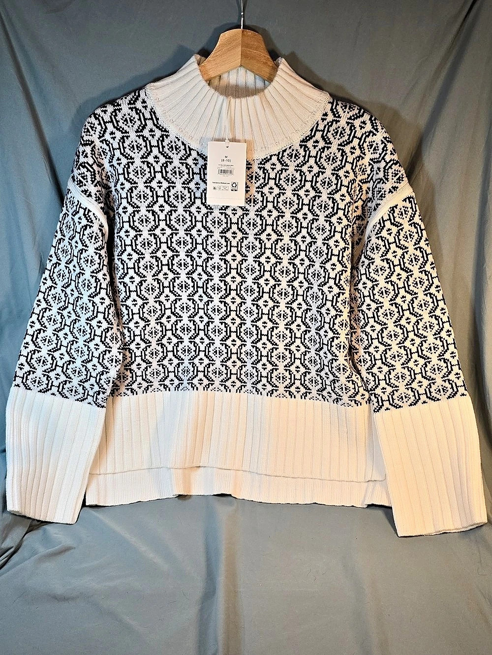 Free Assembly Fair Isle Crew Neck Sweater Girls Medium Geometric Sweater NWT
